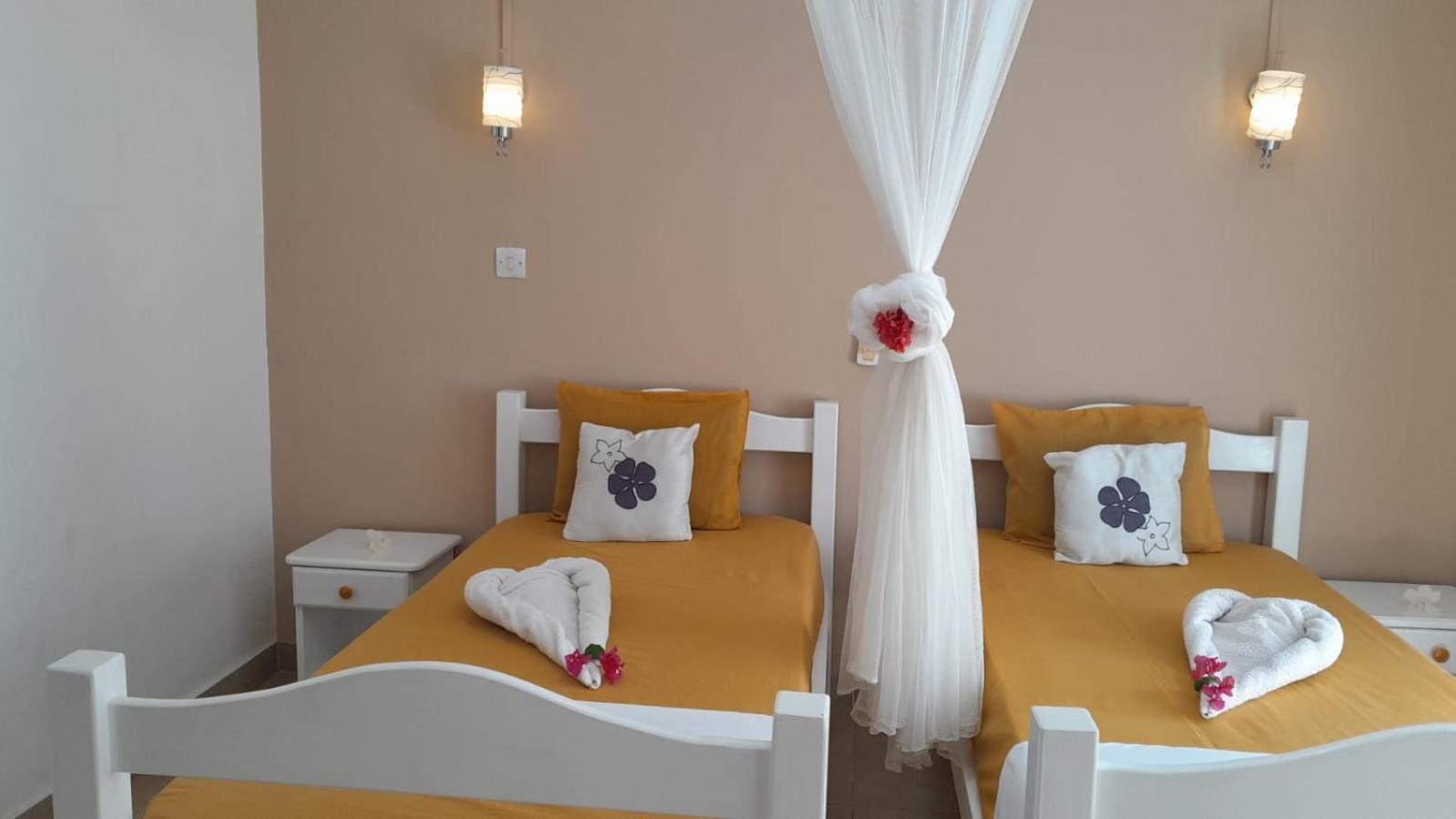 Jolie Villa Santa Avec Piscine Pointe-aux-Piments Bagian luar foto