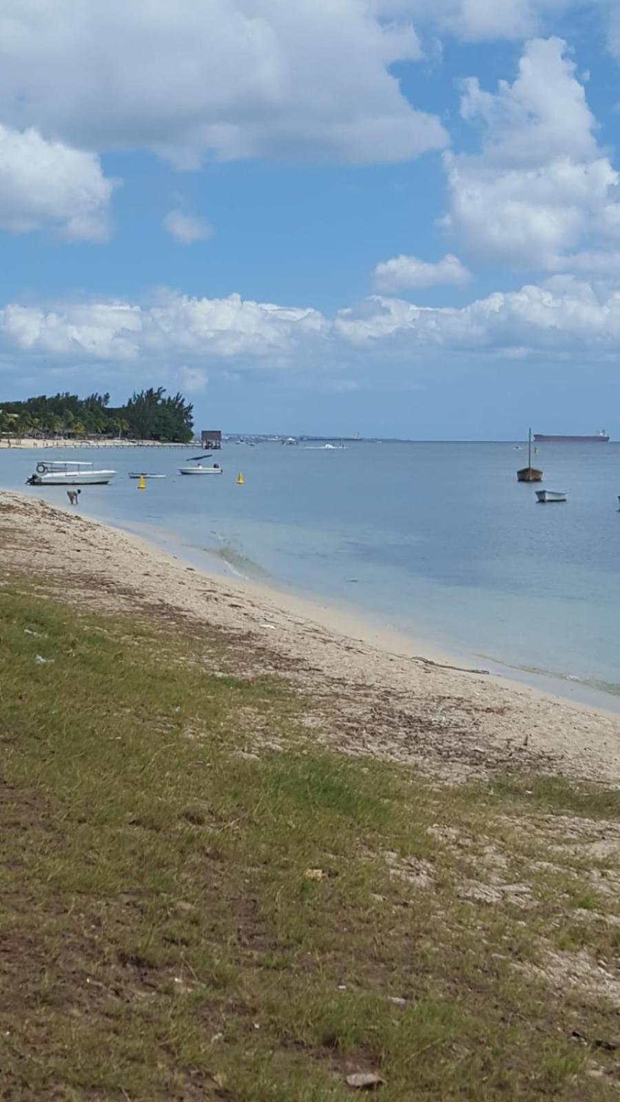 Jolie Villa Santa Avec Piscine Pointe-aux-Piments Bagian luar foto