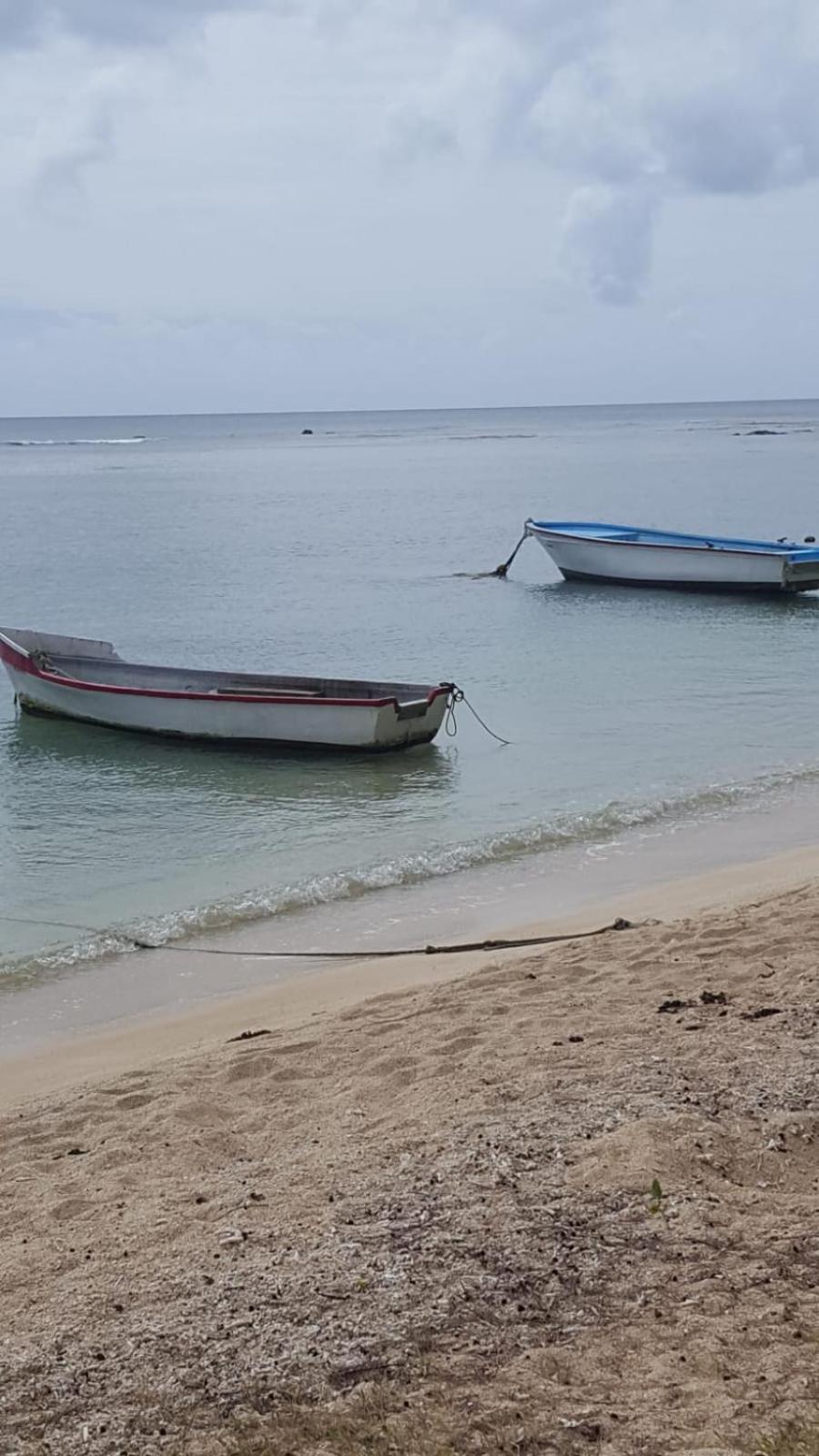 Jolie Villa Santa Avec Piscine Pointe-aux-Piments Bagian luar foto