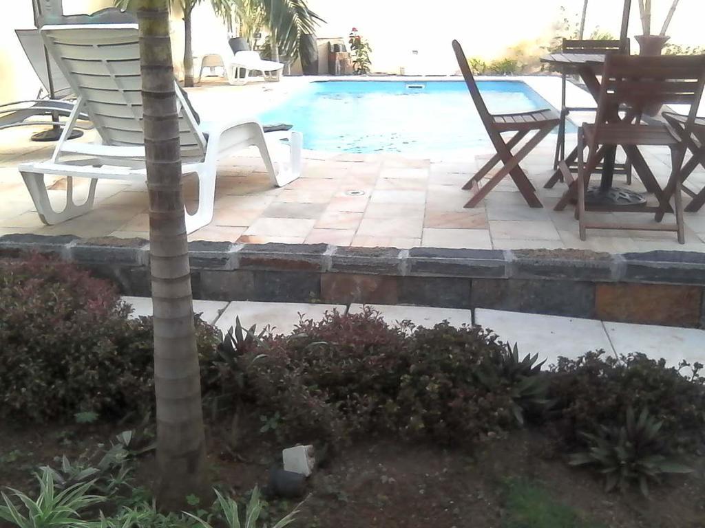 Jolie Villa Santa Avec Piscine Pointe-aux-Piments Bagian luar foto