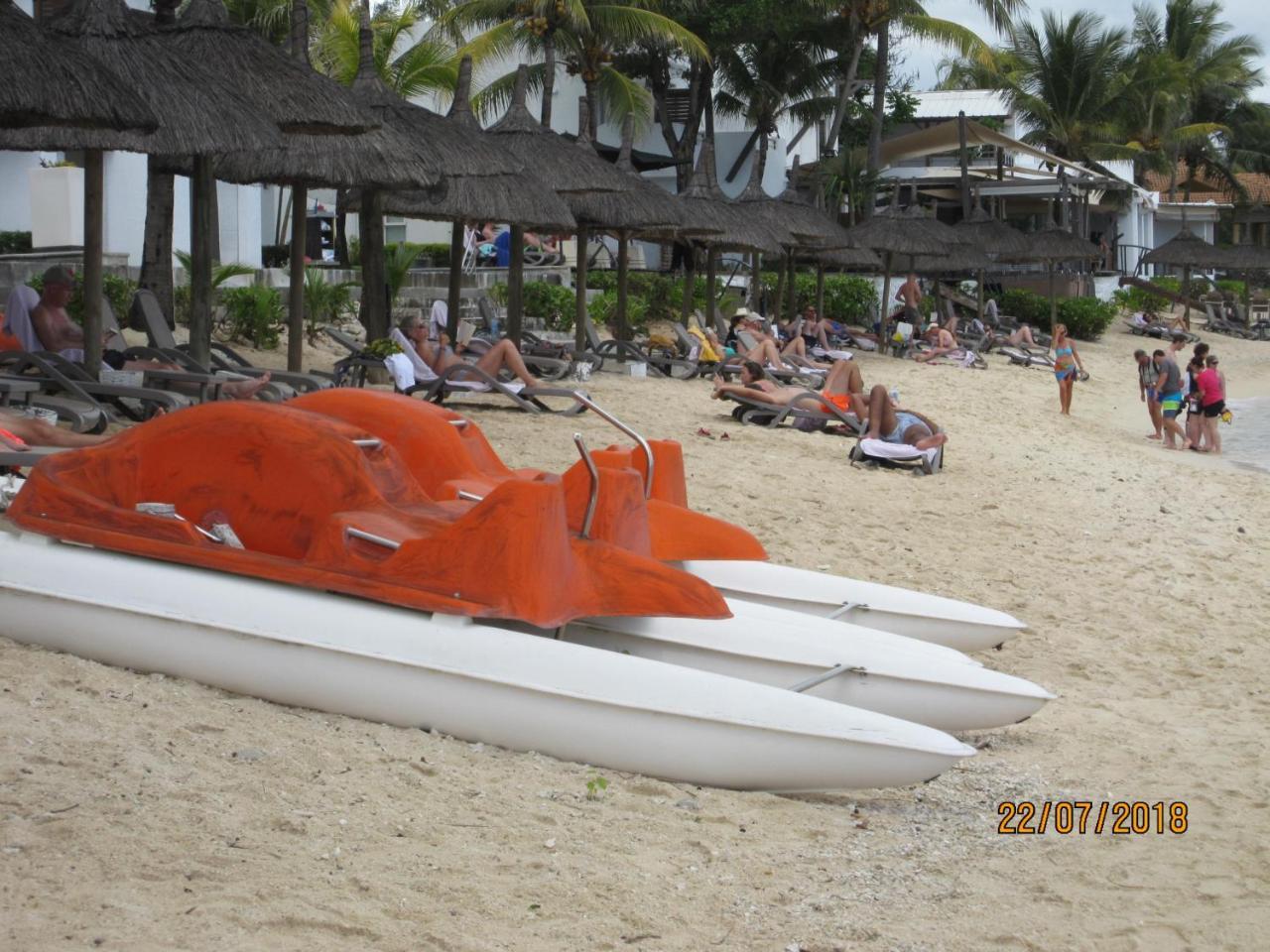 Jolie Villa Santa Avec Piscine Pointe-aux-Piments Bagian luar foto